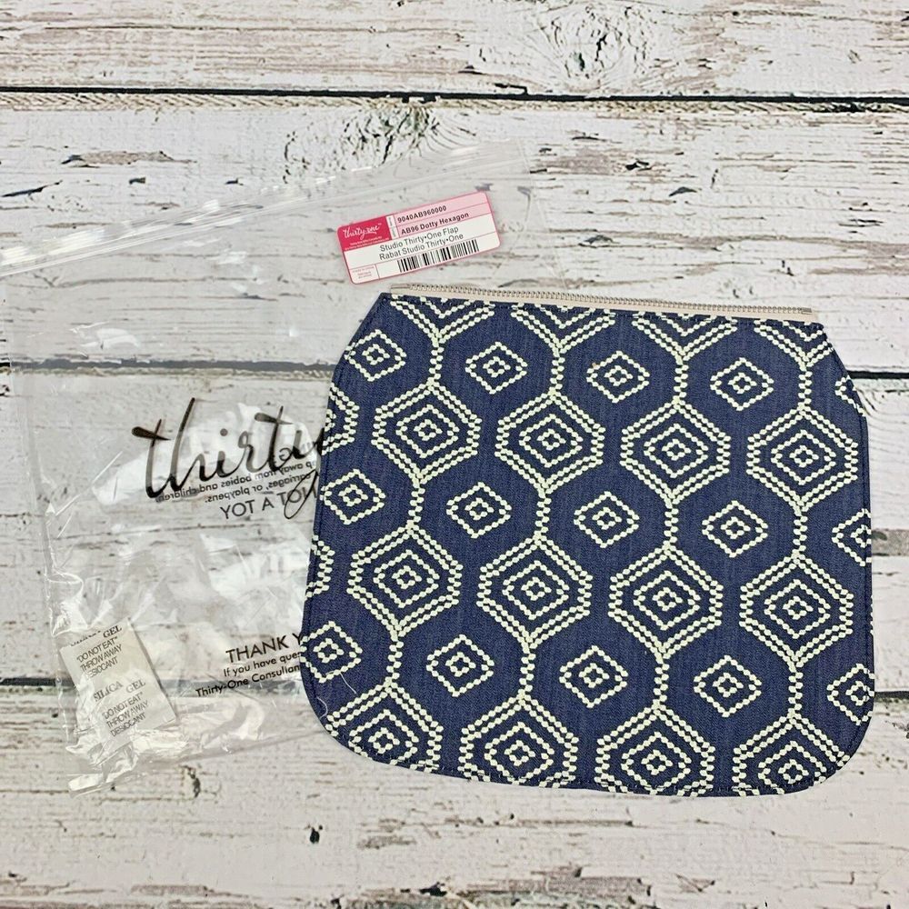 Thirty-One‎ Studio Flap Navy Blue Dotty Hexagon Pattern Cosmetic Bag 🆕